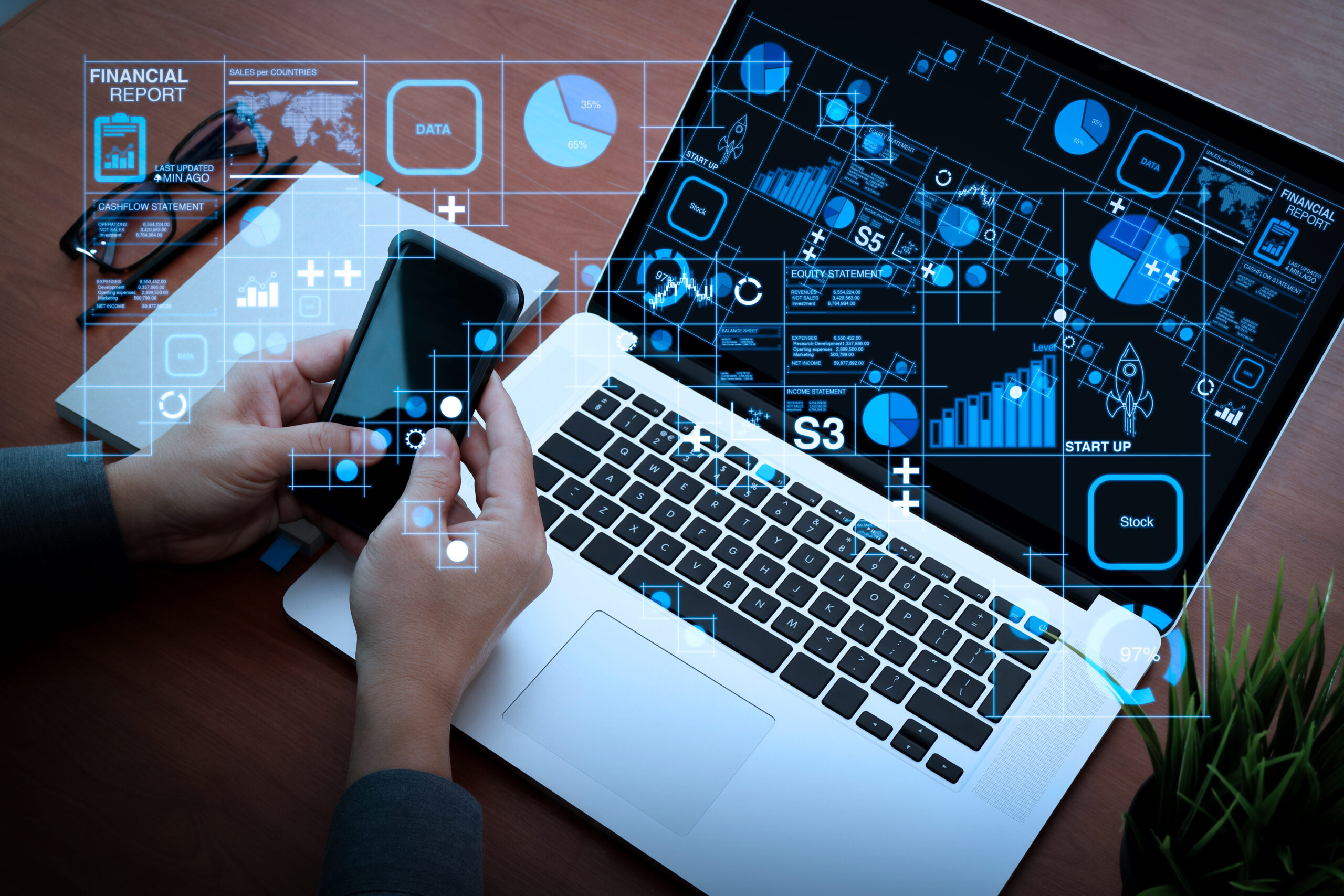 オンスク.jp 評判｜PCとスマホで学習ダッシュボードを操作する手元